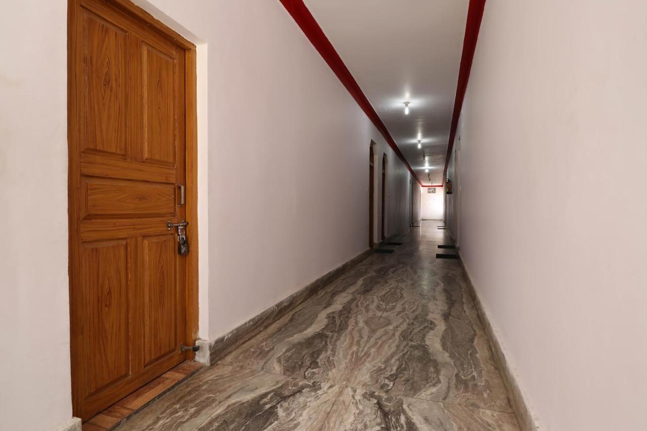 Oyo 63541 Hotel New Indra Lodge Joshīmath Екстериор снимка